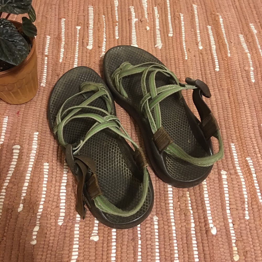 Used: Green Chacos — W Size 7 (needs cleaning)